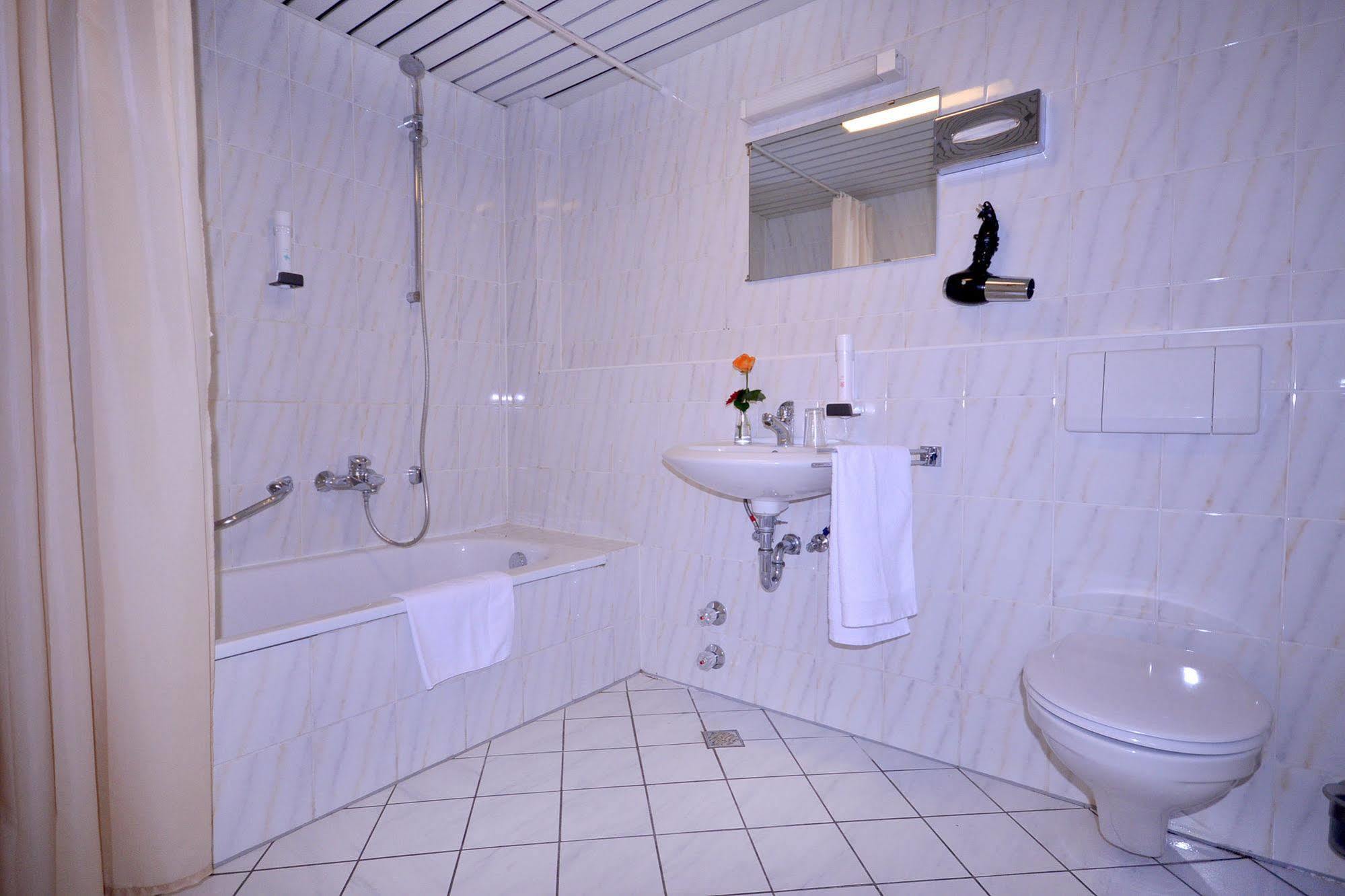Alpha Hotel Garni Dietzenbach Eksteriør bilde